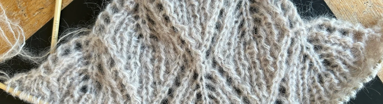 Hoja Scarf von Lene Holme Samsoe - Stricktipps